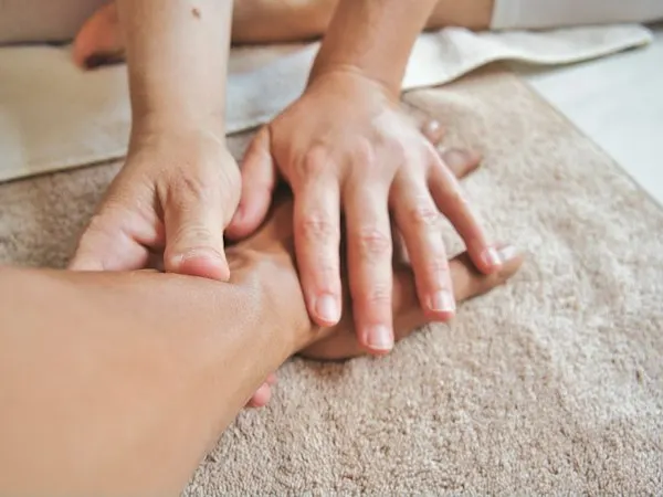Massage therapy session at Jamie Sample (Demo 3), Houston (demo stock photo)